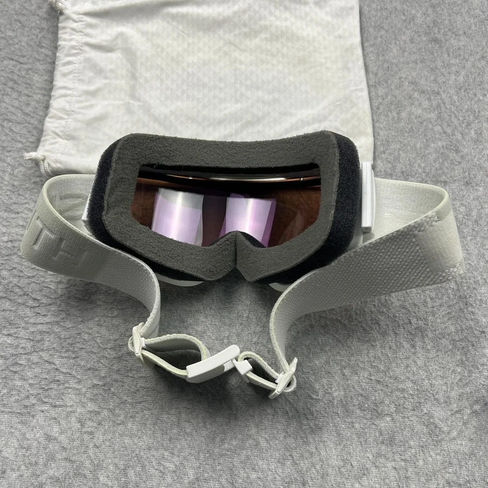 Smith Showcase Snow Goggles White ChromaPop Lens Snow Ski + Bag